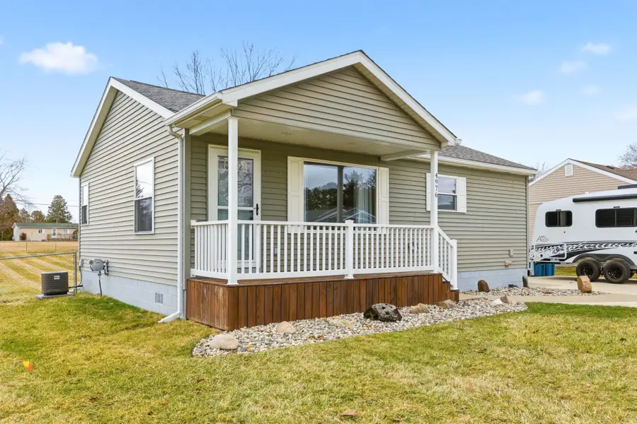 4976 W Center, Millington, MI 48746 - #3