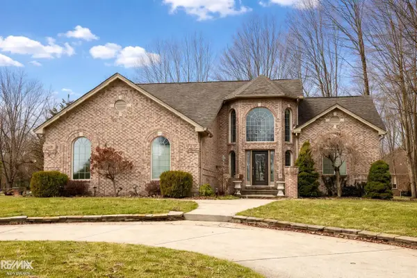 68135 Lake Angela, Richmond, MI 48062