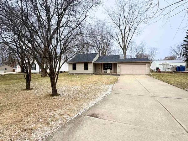 303 Elmwood, Davison, MI 48423