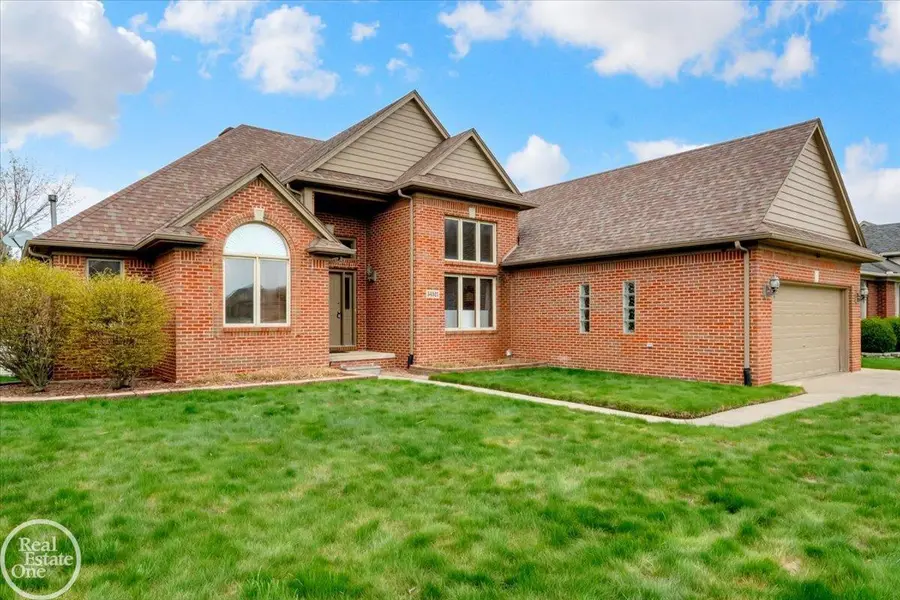 34521 Blue Spruce, Chesterfield, MI 48047 - #2