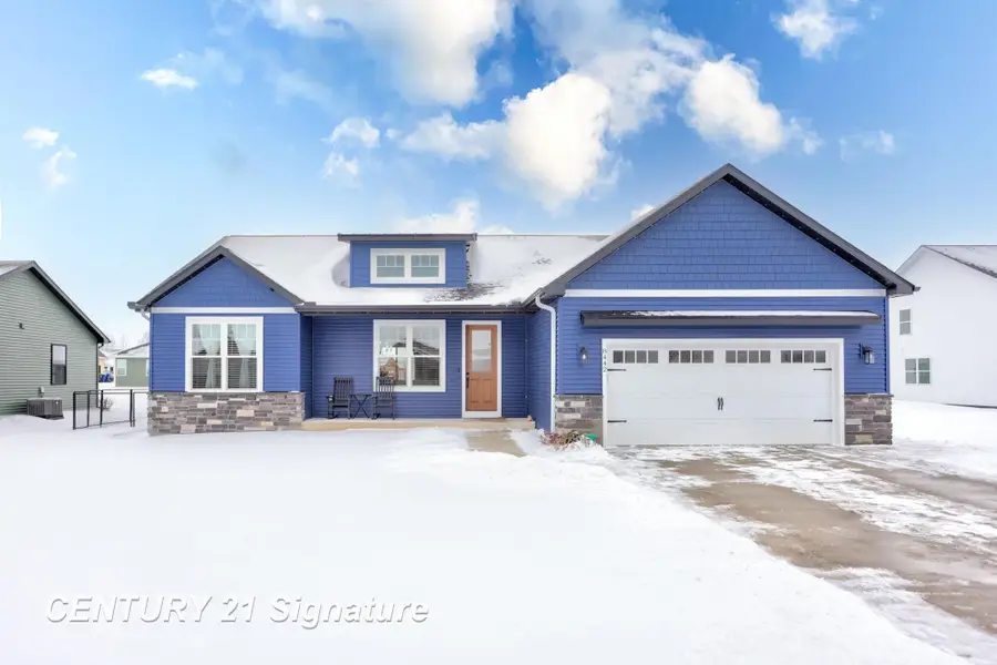 8442 Oakhill Drive, Freeland, MI 48623 - #2