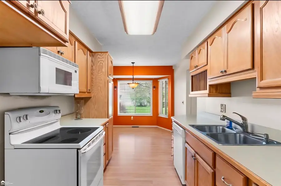 620 Carpenter, Flushing, MI 48433 - #2