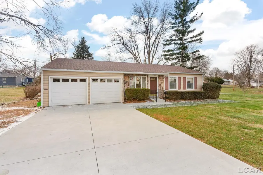 906 Willow, Tecumseh, MI 49286 - #3