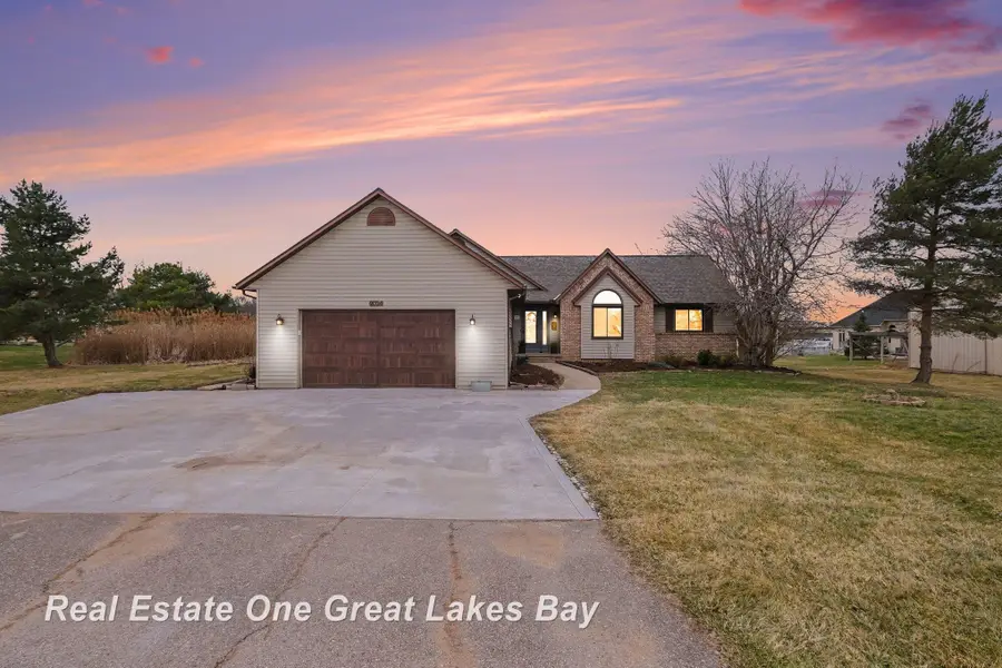 2024 Montague, Davison, MI 48423 - #3