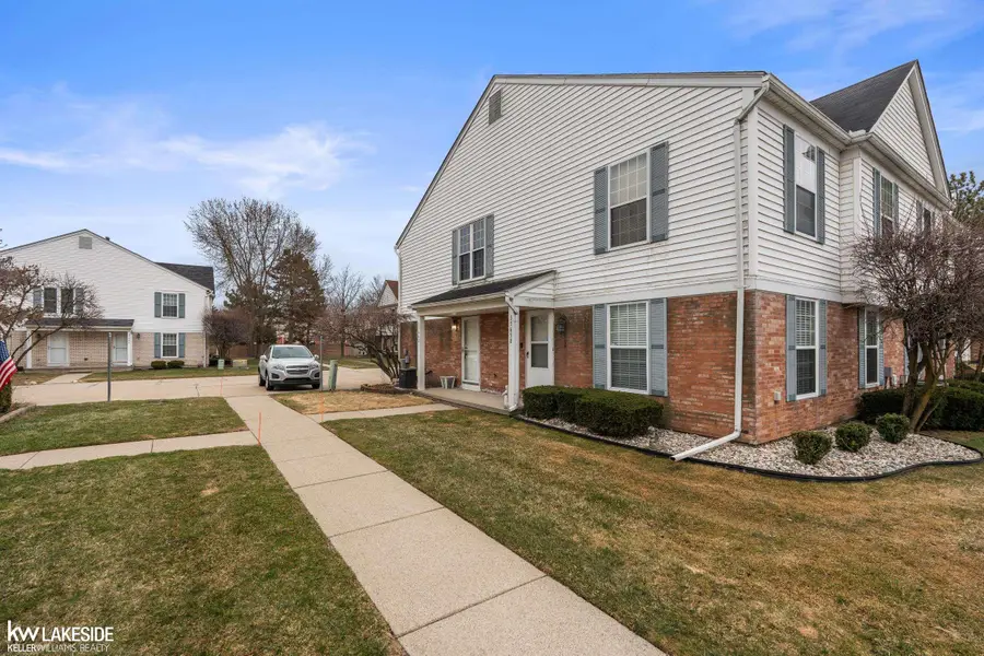 35662 Stillmeadow, Clinton Township, MI 48035 - #2