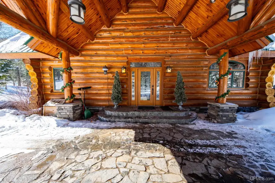 16629 Holli Blue, Republic, MI 49879 - #2