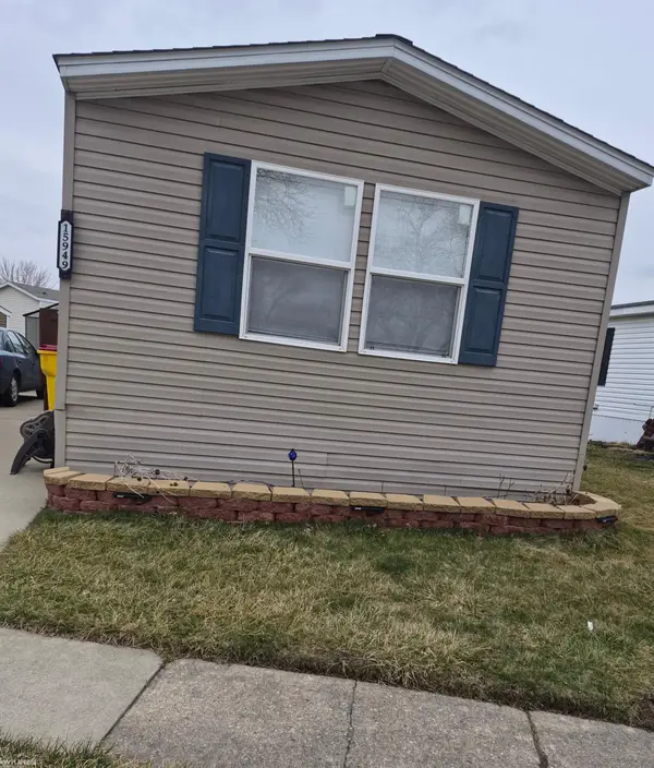 15949 Charlemagne, Clinton Township, MI 48038
