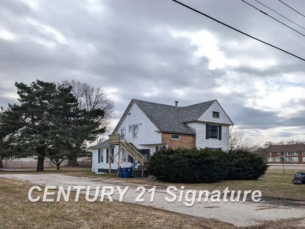 812 Sanderson, Saint Charles, MI 48655 - #1