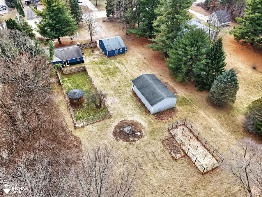 494 W Barnes Lake, Columbiaville, MI 48421 - #2