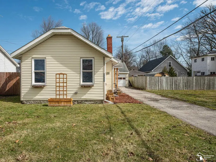 3329 Elmwood, Monroe, MI 48162 - #2