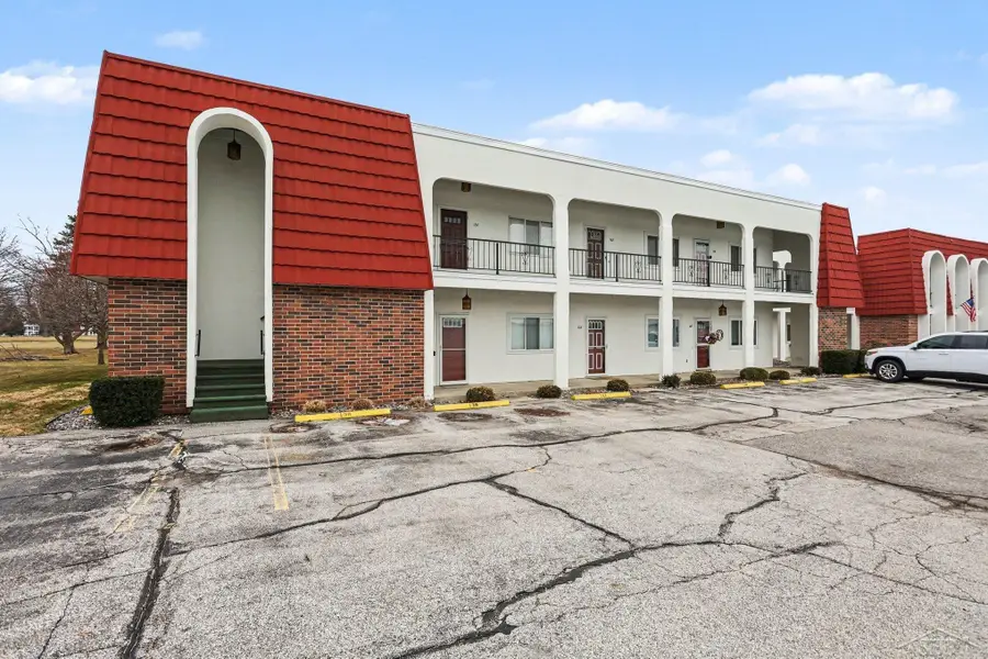 945 Kennely #I-139, Saginaw, MI 48609 - #2