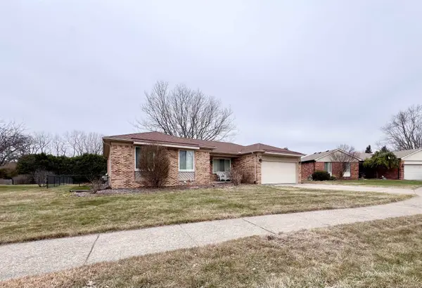41247 Julie, Clinton Township, MI 48038