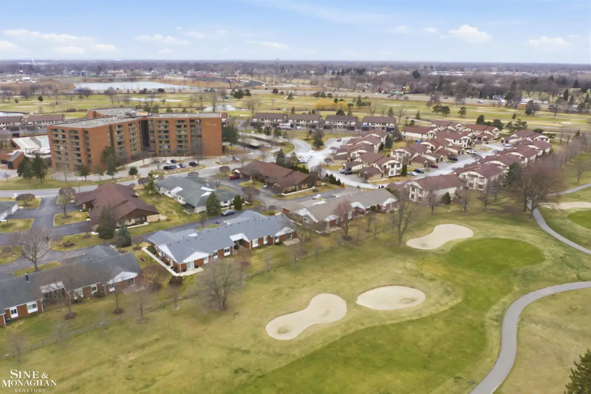 780 Country Club, Saint Clair Shores, MI 48082 - #1