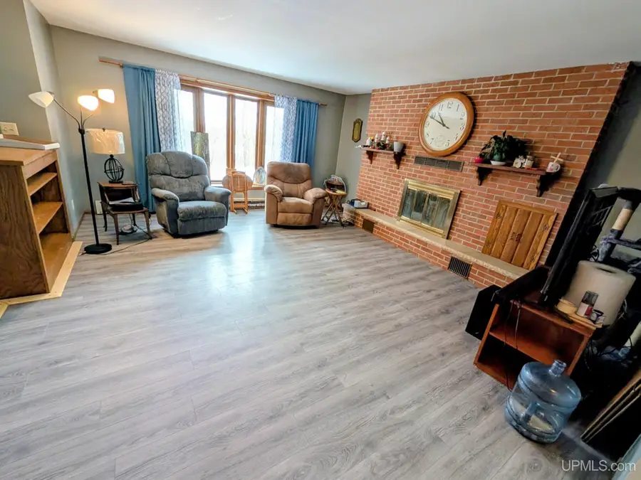 4231 W Us 2, Iron River, MI 49935 - #3