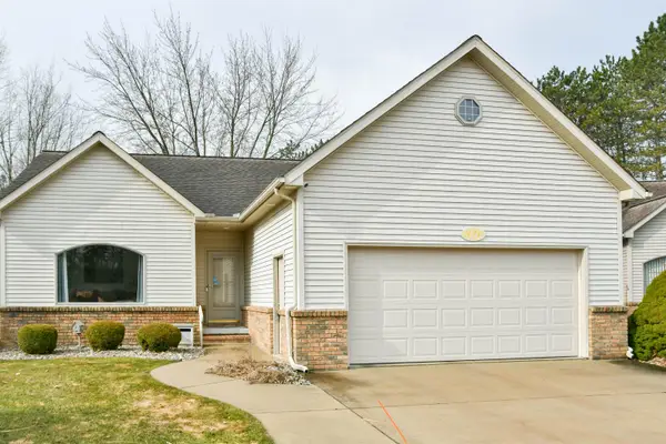 821 Whispering Pines, Bay City, MI 48708