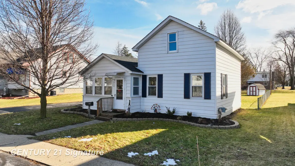 310 S Franklin St, Zilwaukee, MI 48604 - #1