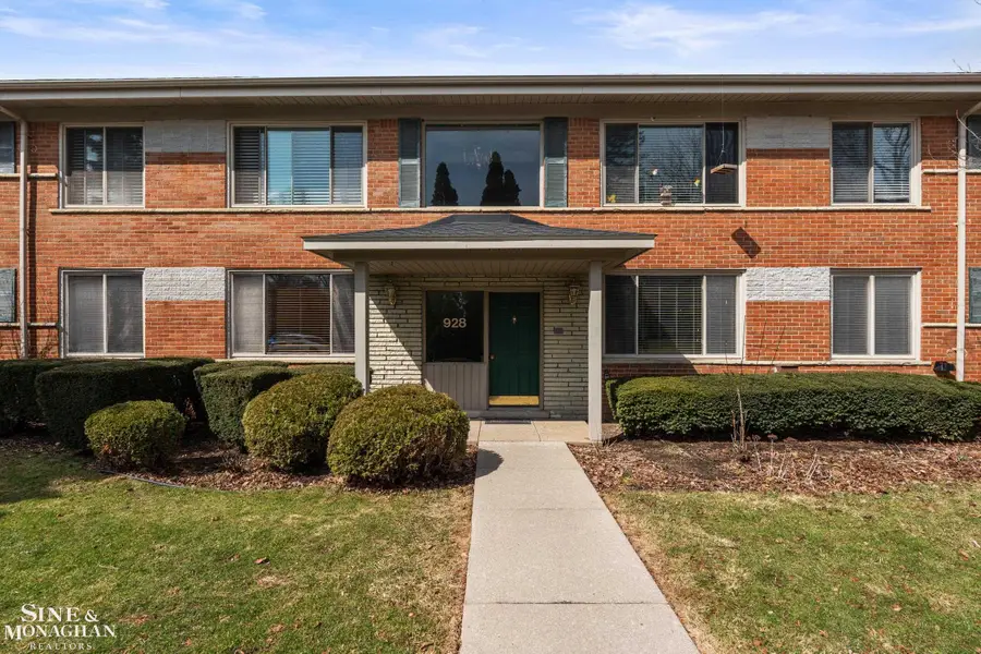 928 N Adams #4, Birmingham, MI 48009 - #2
