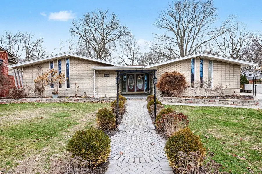 16371 Timberview, Clinton Township, MI 48036 - #2