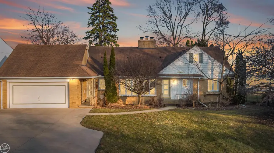 33806 Jefferson, Saint Clair Shores, MI 48082 - #2