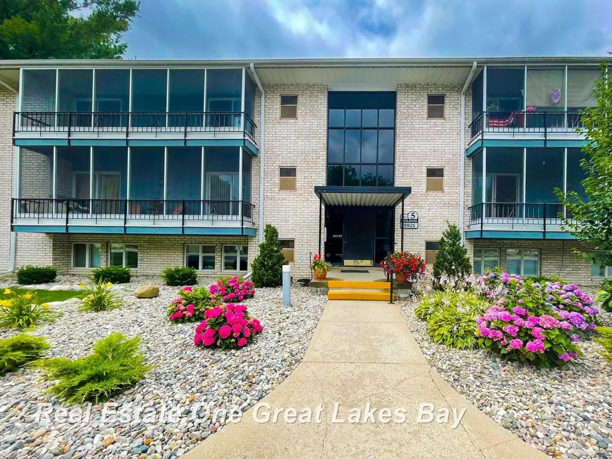 5921 W Michigan #B2, Saginaw, MI 48638 - #1