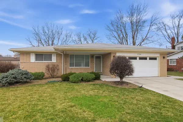 37769 Jerome, Sterling Heights, MI 48312