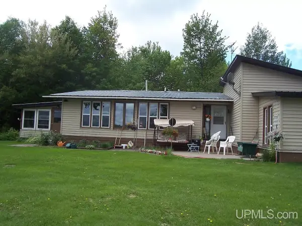274 N Angeli, Iron River, MI 49935