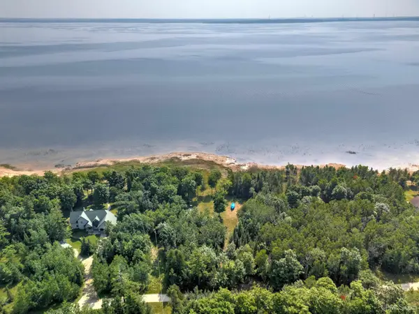 14345 Nahma Shores, Nahma, MI 49864