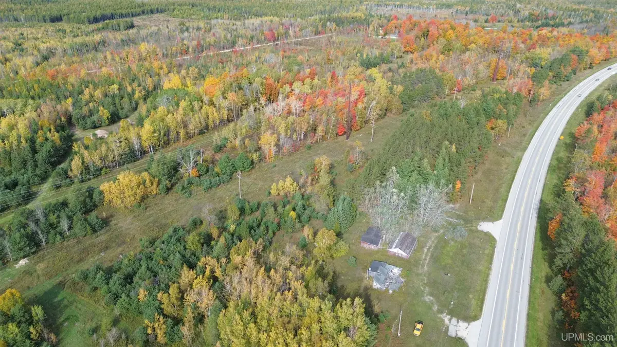 Us 2, Gulliver, MI 49840 - #1