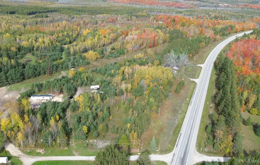 Us 2, Gulliver, MI 49840 - #2