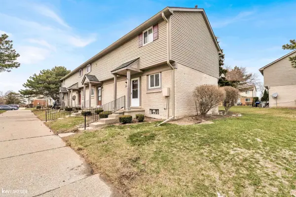 2216 Orchard Crest, Utica, MI 48317