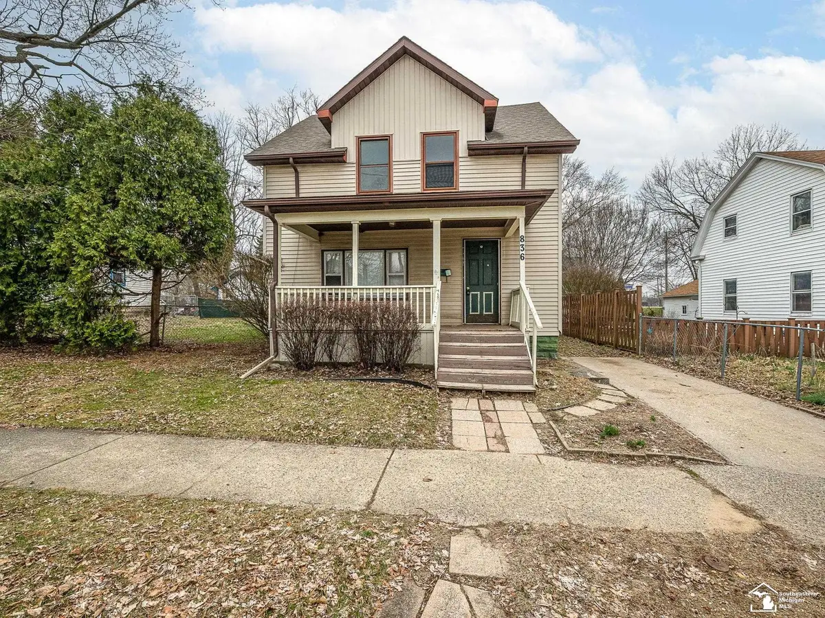 836 Lincoln, Jackson, MI 49202 - #1