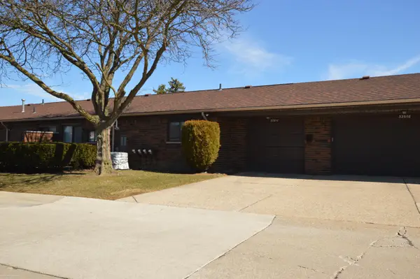 32610 Valley Dr #134, Warren, MI 48093