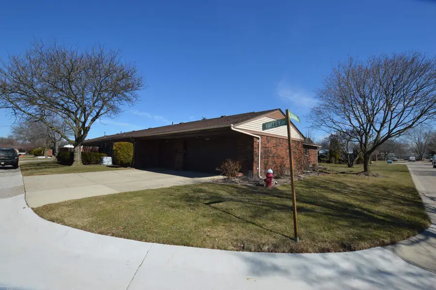32610 Valley Dr #134, Warren, MI 48093 - #2