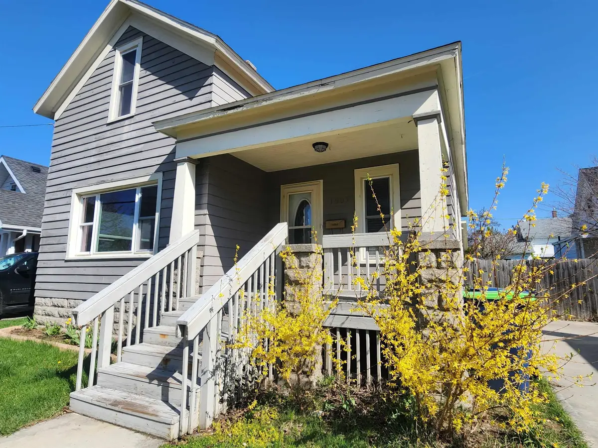 1307 33rd, Bay City, MI 48708 - #1
