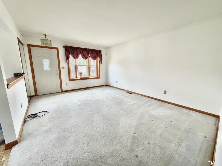 25920 Reeck, Trenton, MI 48183 - #3