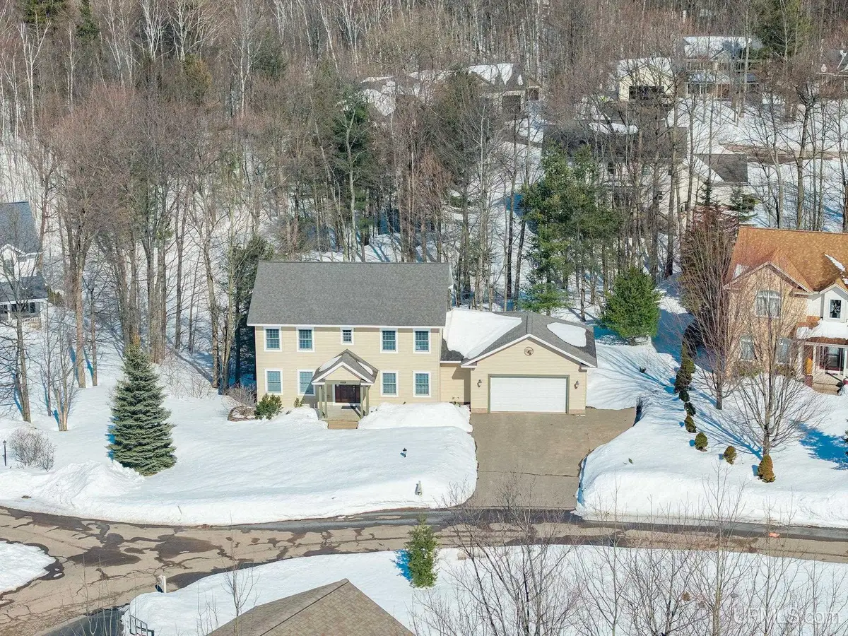 2831 Westview, Marquette, MI 49855 - #1