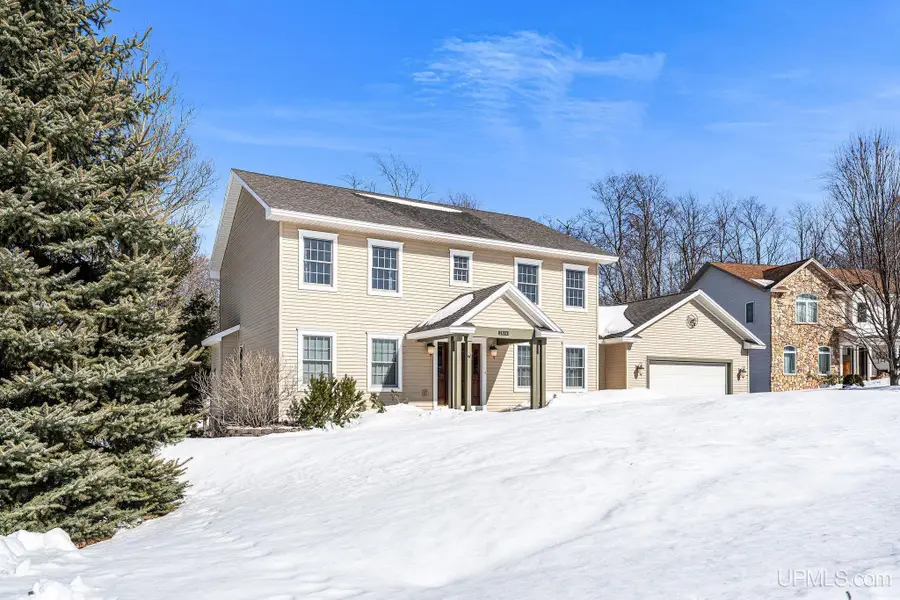 2831 Westview, Marquette, MI 49855 - #2