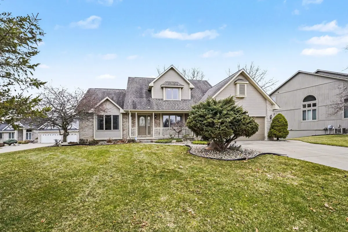 6131 Pine Creek, Grand Blanc, MI 48439 - #1