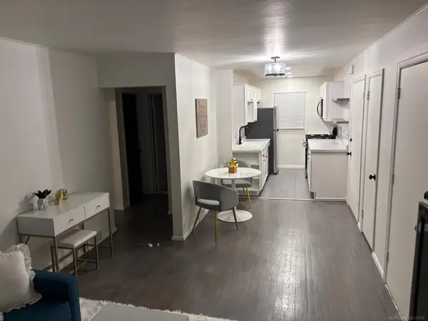 23301 Edsel Ford, Saint Clair Shores, MI 48080