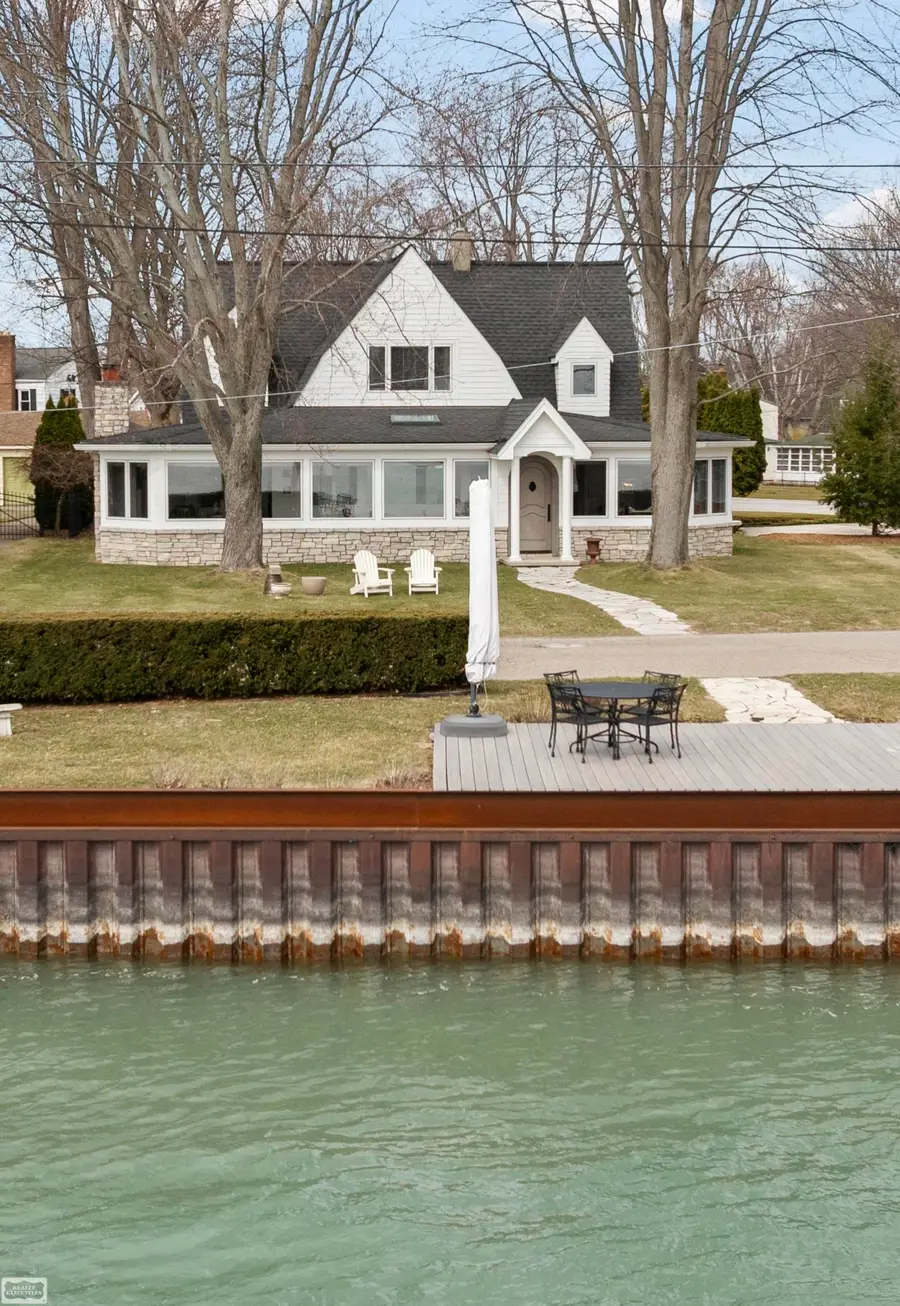 206 Edgewater, Algonac, MI 48001 - #2