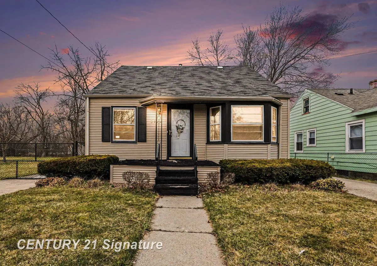 3111 Rust, Saginaw, MI 48601 - #1