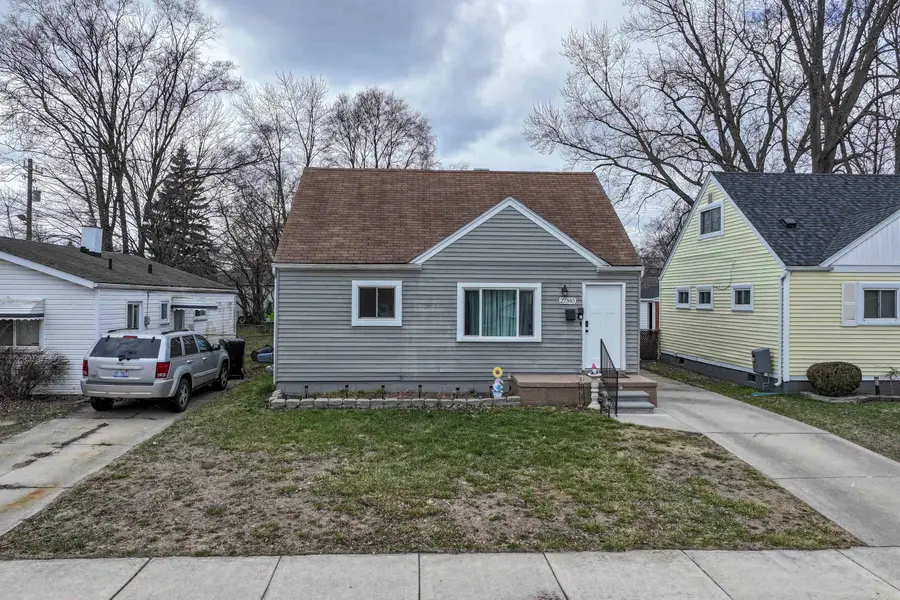 27345 Palmer Blvd, Madison Heights, MI 48071 - #2