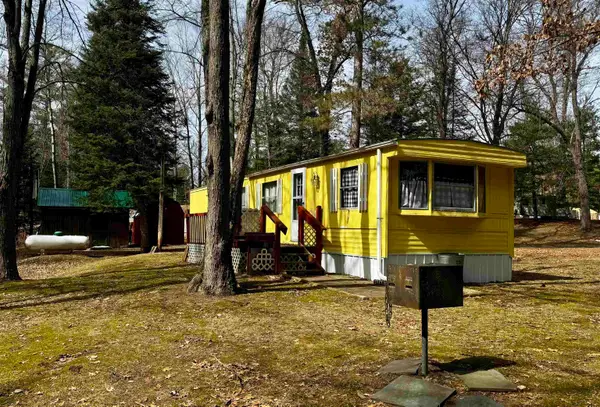 10258 Anger, Harrison, MI 48625