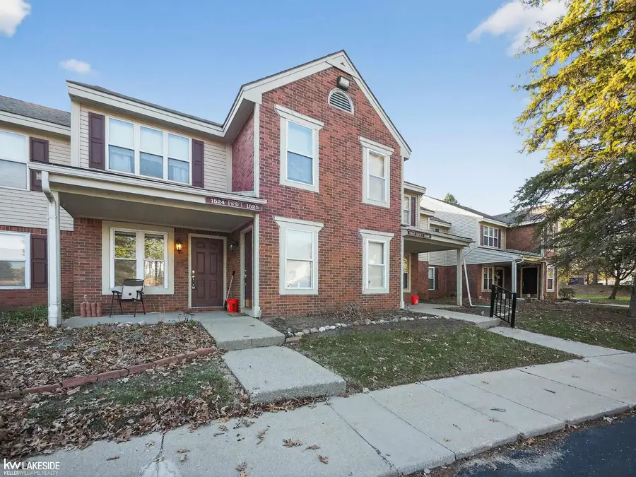 1524 Porter, Rochester Hills, MI 48307 - #2
