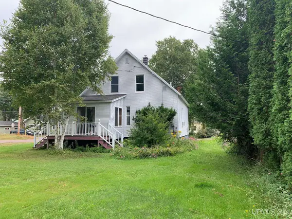 57163 10th, Calumet, MI 49913