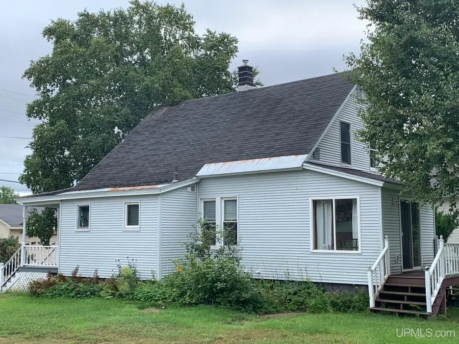 57163 10th, Calumet, MI 49913 - #2