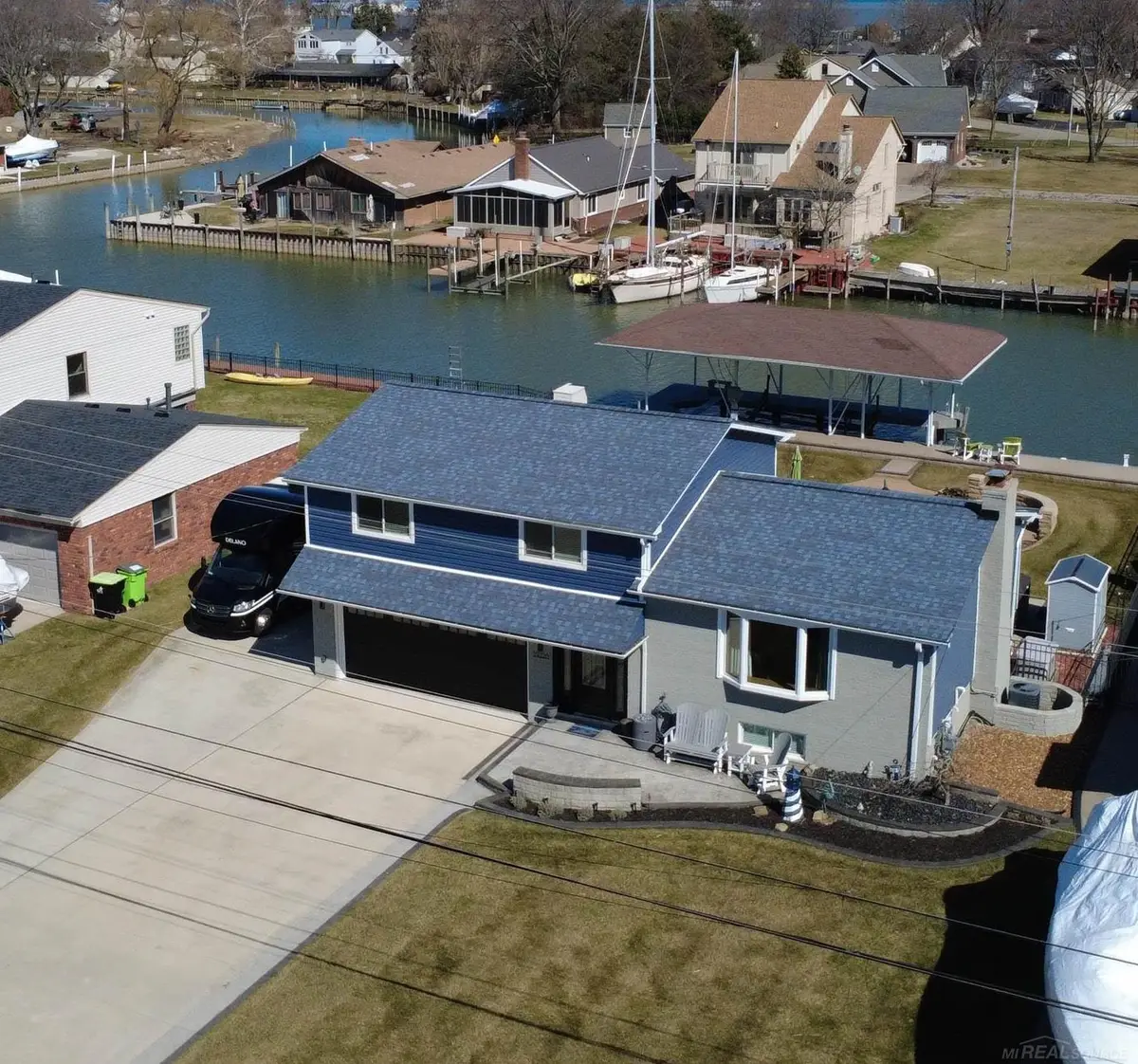 39228 Venetian, Harrison Township, MI 48045 - #1