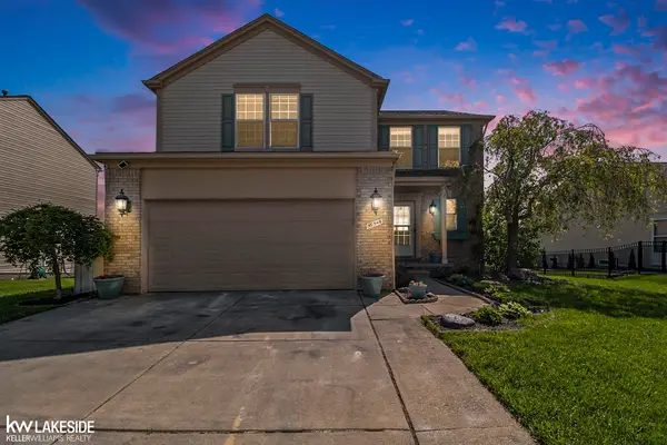 56546 Winding Creek, Macomb, MI 48042