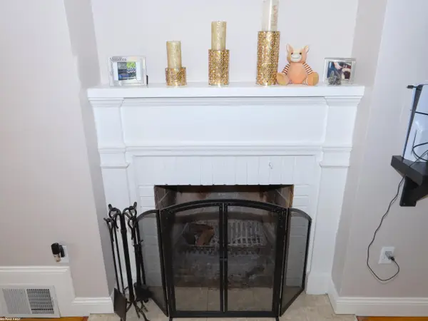 31778 Cloverly, Warren, MI 48092