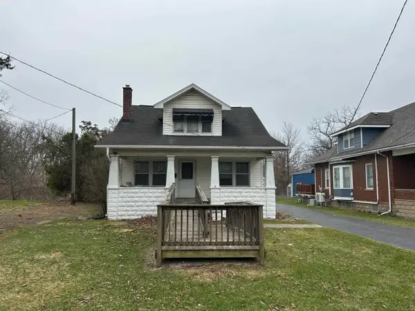 8260 Clinton River, Sterling Heights, MI 48314